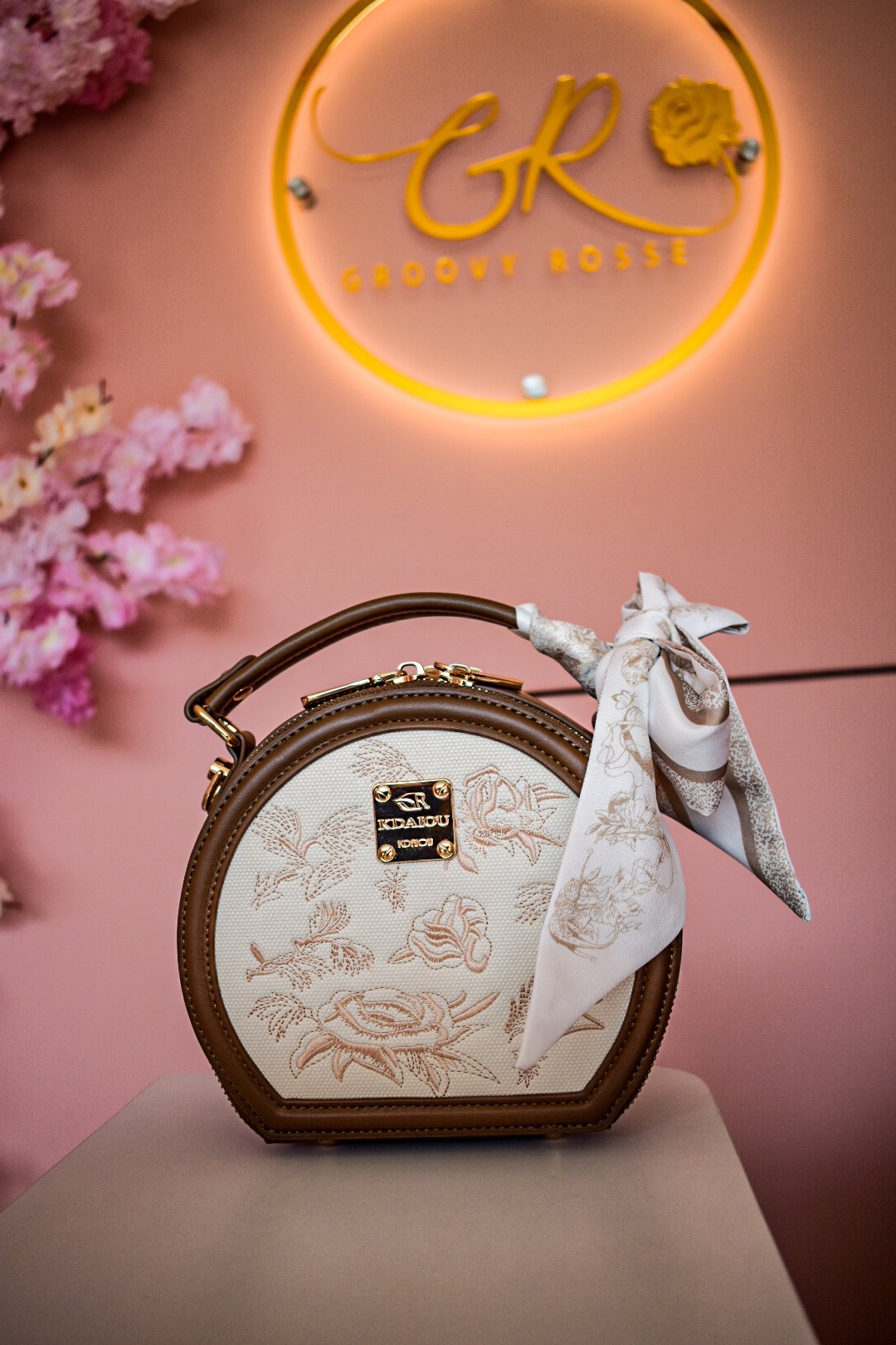 MISS GAIL GOLDEN BLOOM